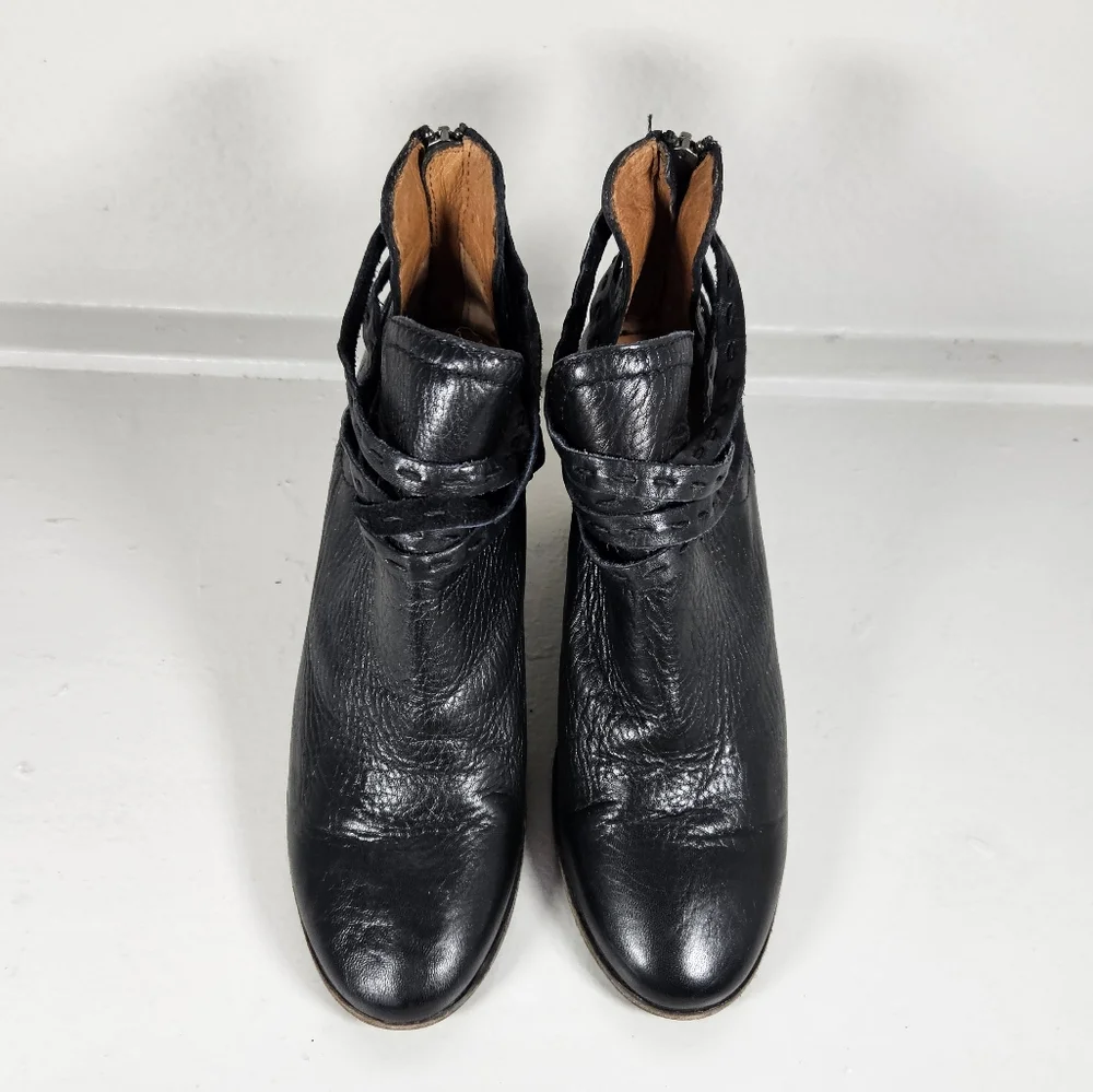 Frye Naomi Pickstitch Black Leather Ankle boots Size 7